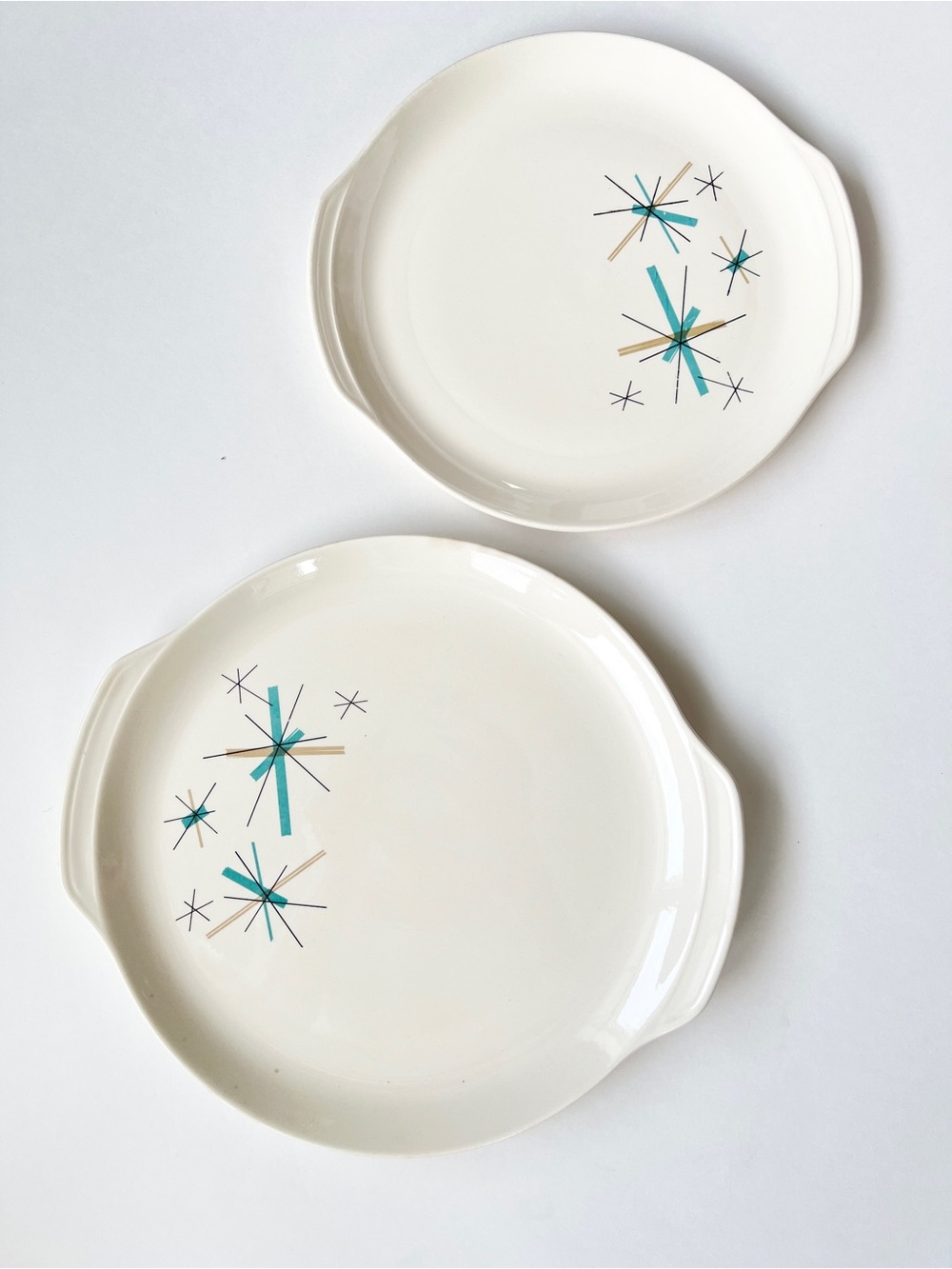 MCM Salem North Star Set of 2 Platters